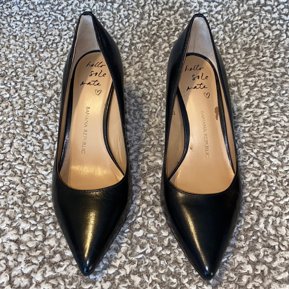 Banana Republic Madison 12-Hour Pump